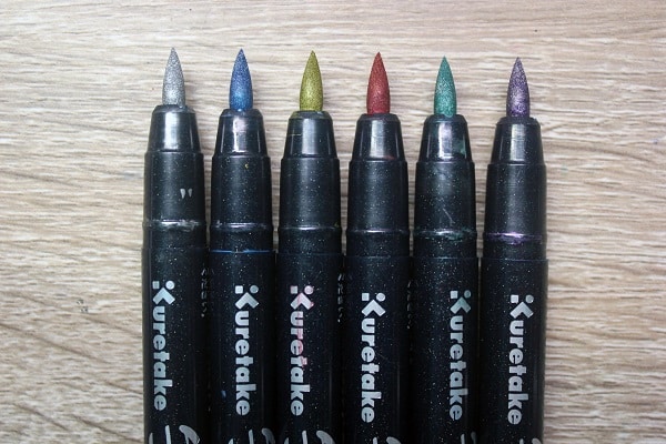 Review sobre los Rotuladores Kuretake Metallic Brush Pen para Lettering y Caligrafía