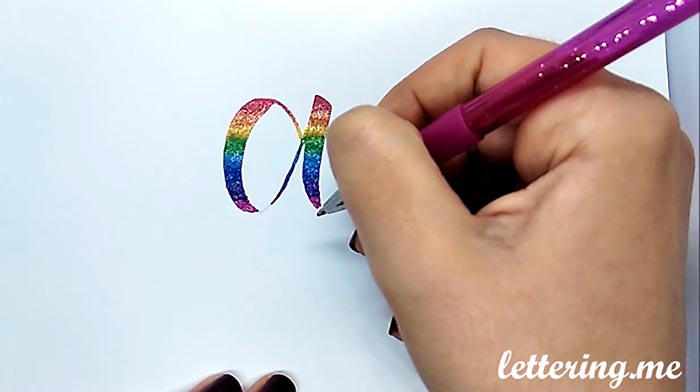 Ejercicio de lettering, letras arcoiris de purpurina paso 5